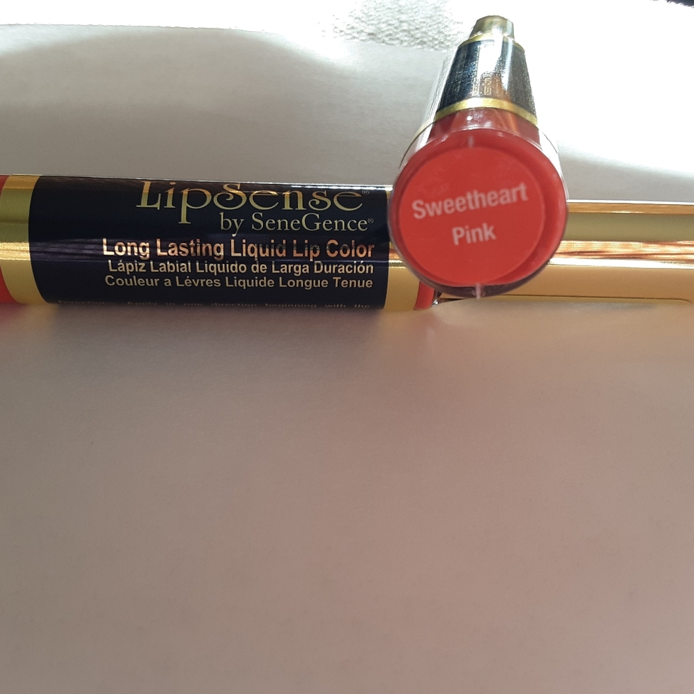 Senegence lipsense